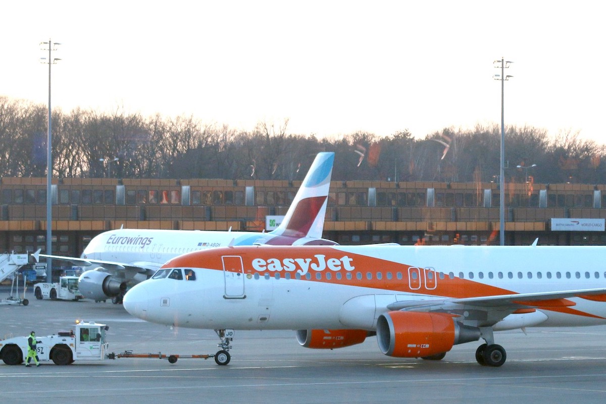 EasyJet and Eurowings aircraft