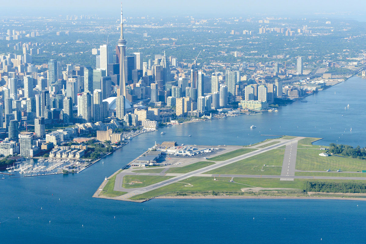 Toronto skyline and Billy Bishop airport