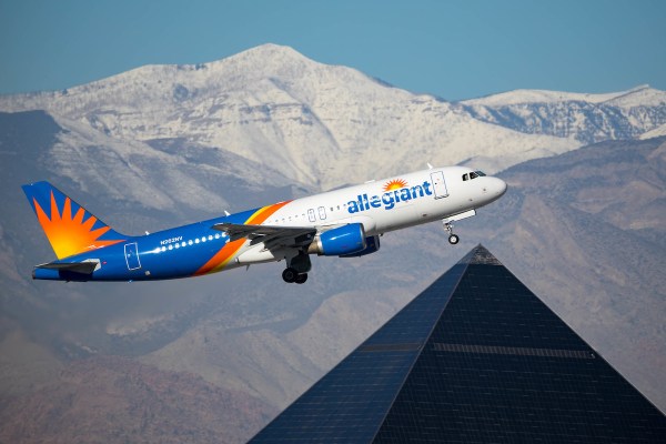 Allegiant Plane Takesoff from Las Vegas