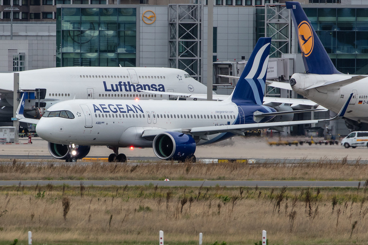 Aegean and Lufthansa planes in Frankfurt