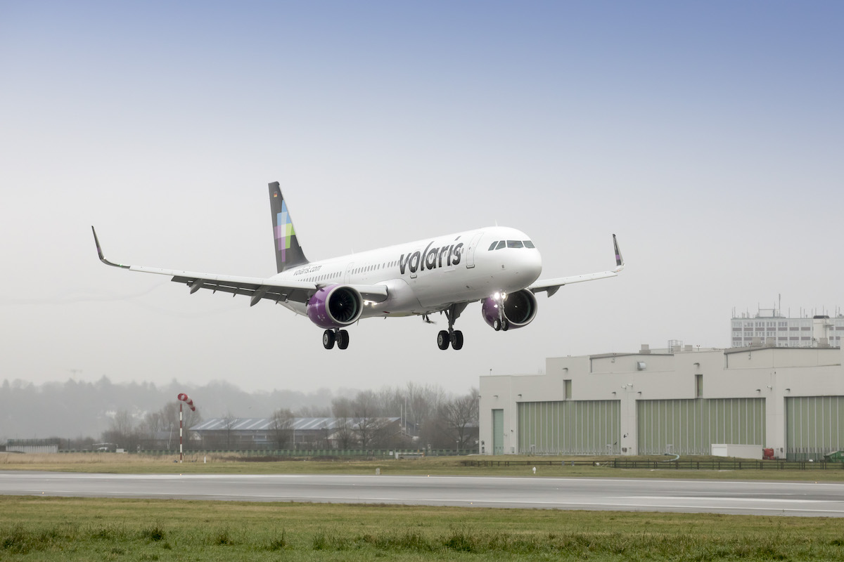 Volaris Airbus A321neo landing